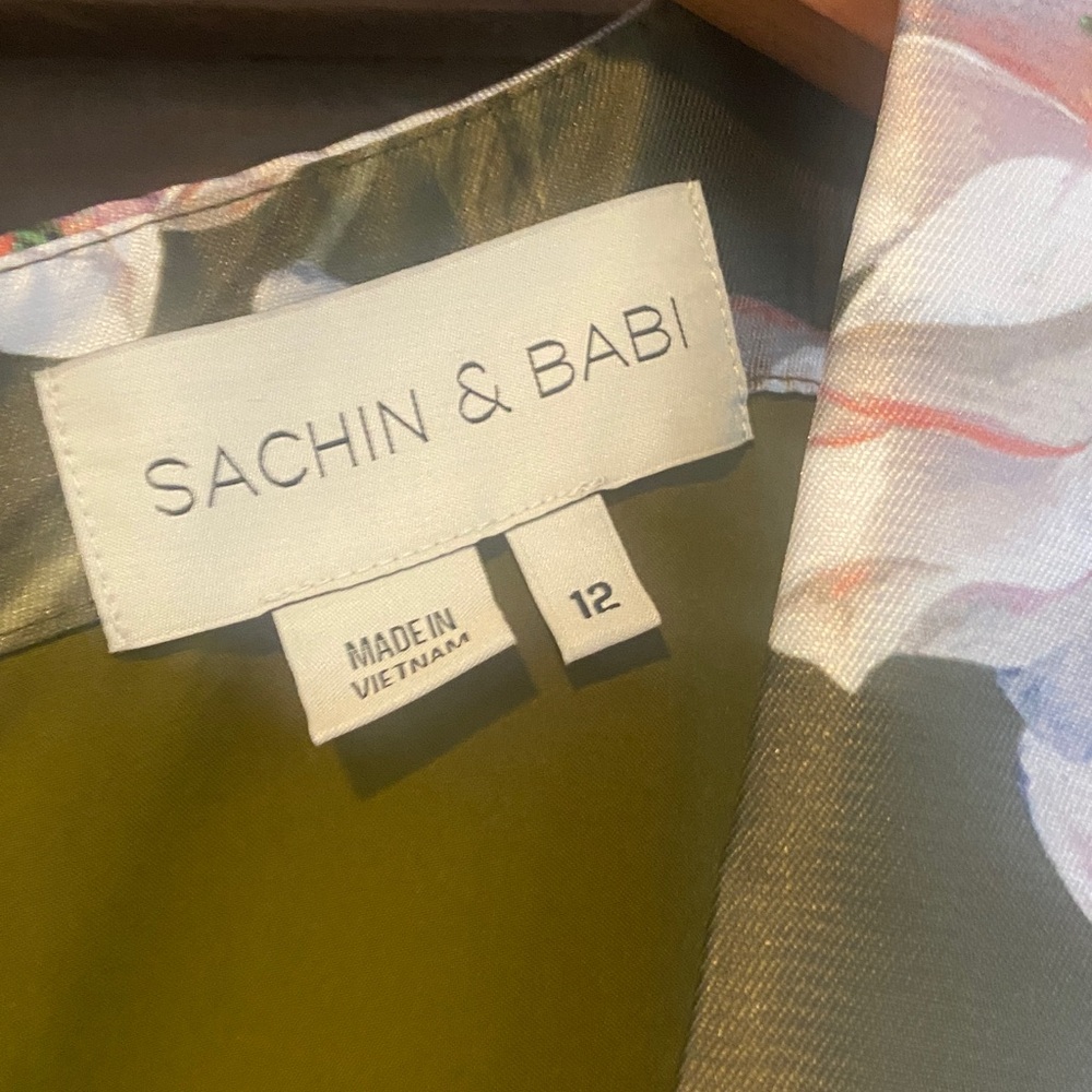 Sachin & Babi Rori gown, Moss Magnolia, size 12 , like new. - Picture 5 of 6